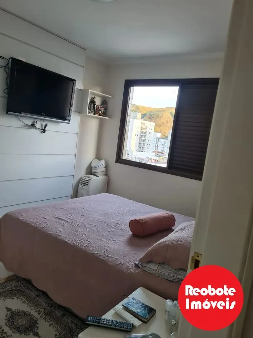 Foto 5 de Apartamento de 3 quartos (1 suíte) com varanda e vista para a serra na Praça Teodomiro Santiago, Centro