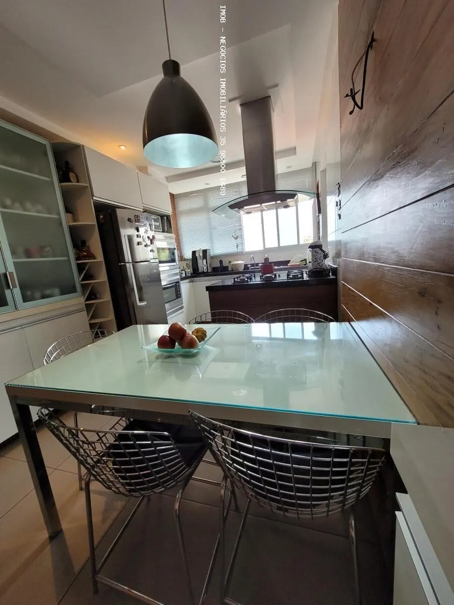 Foto 4 de Apartamento reformado de 3 quartos (1 suíte) no Edifício Dona Fidoka, Centro