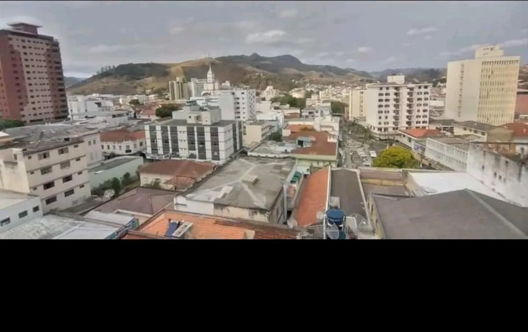 Foto 2 de Apartamento de 3 quartos em andar alto com vista, Centro
