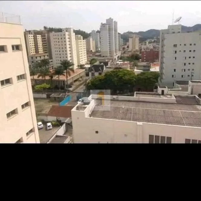 Foto 6 de Apartamento de 3 quartos em andar alto com vista, Centro