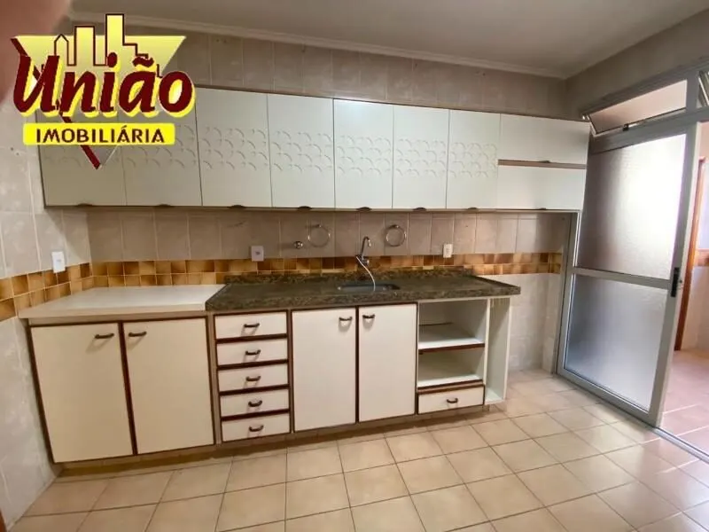Foto 3 de Apartamento de 3 quartos (1 suíte) com 90 m² e 1 vaga, Pinheirinho