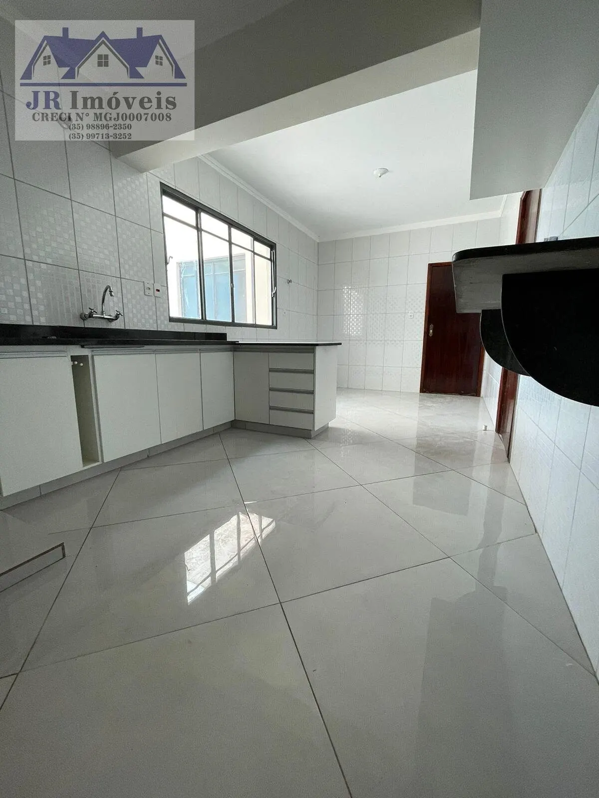 Foto 6 de Apartamento de 4 quartos (1 suíte com hidromassagem) e lareira, Rodovia
