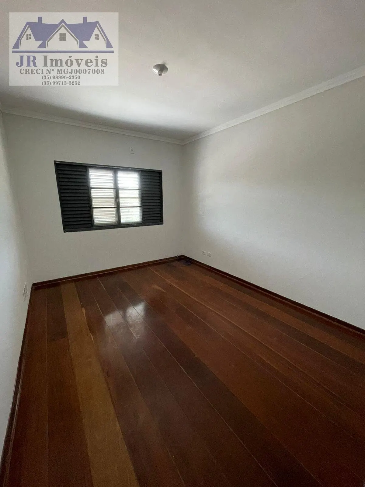 Foto 8 de Apartamento de 4 quartos (1 suíte com hidromassagem) e lareira, Rodovia