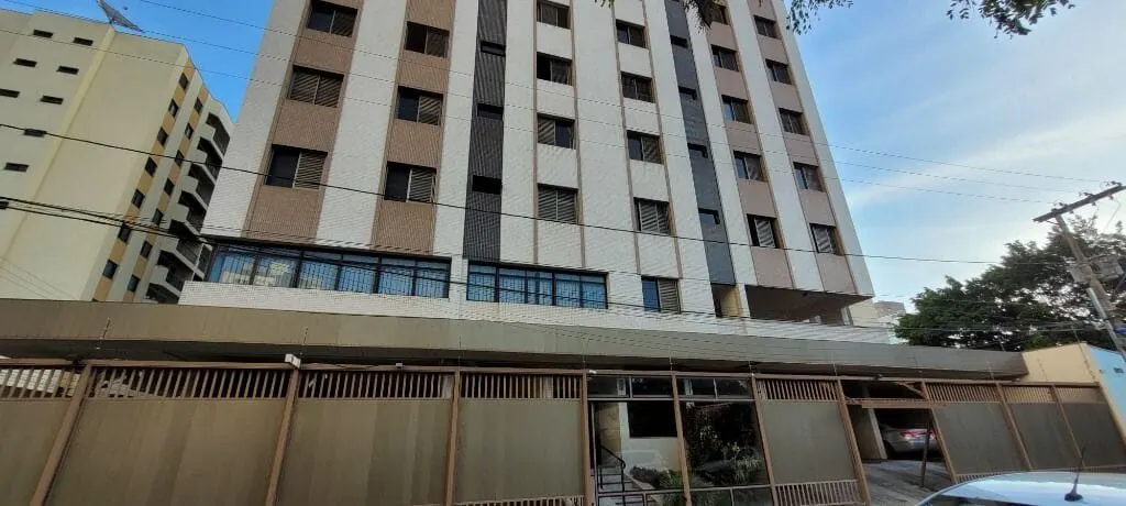 Foto 3 de Apartamento de 4 quartos (1 suíte) com varanda no Condomínio Dona Julieta, Centro