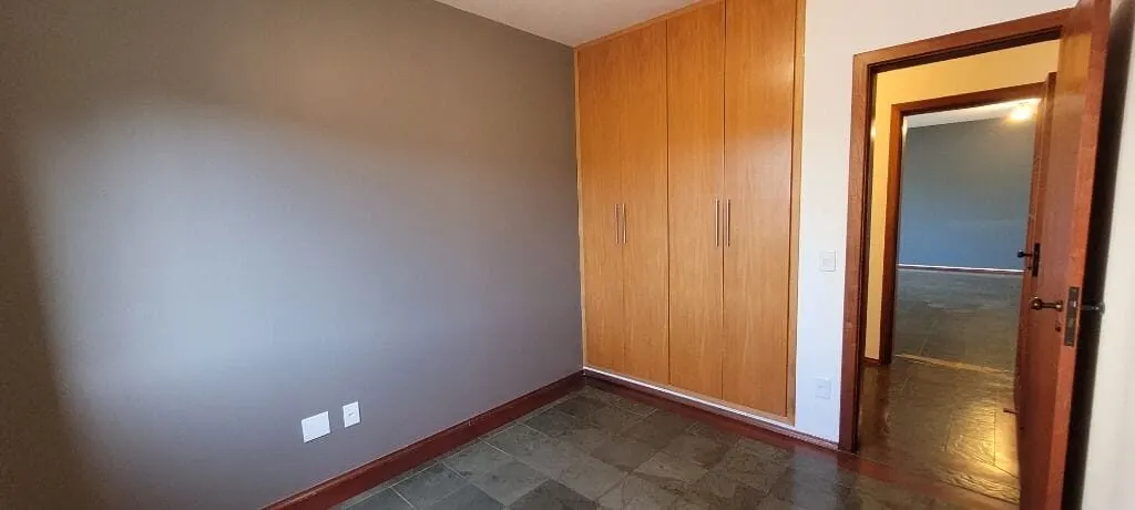 Foto 5 de Apartamento de 4 quartos (1 suíte) com varanda no Condomínio Dona Julieta, Centro