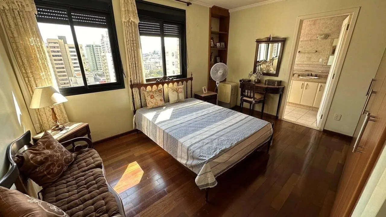 Foto 3 de Apartamento de 4 quartos (1 suíte) no Residencial Solar das Vertentes, Centro