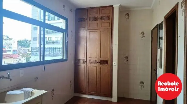 Foto 7 de Apartamento de 4 quartos (2 suítes) com sacada e vista para a praça, Centro