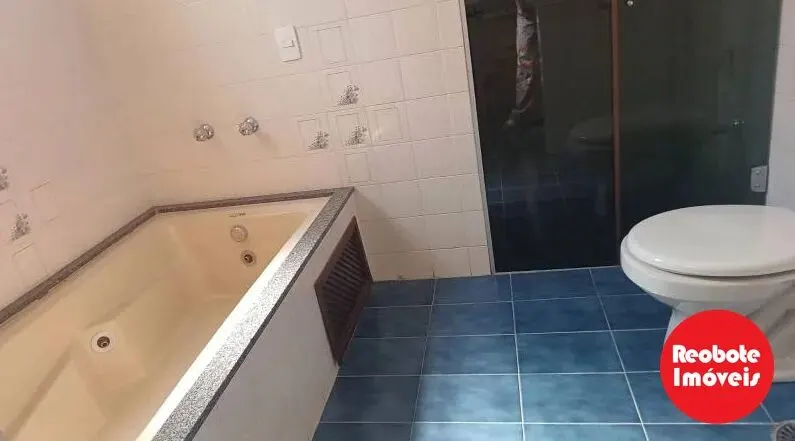 Foto 8 de Apartamento de 4 quartos (2 suítes) com sacada e vista para a praça, Centro