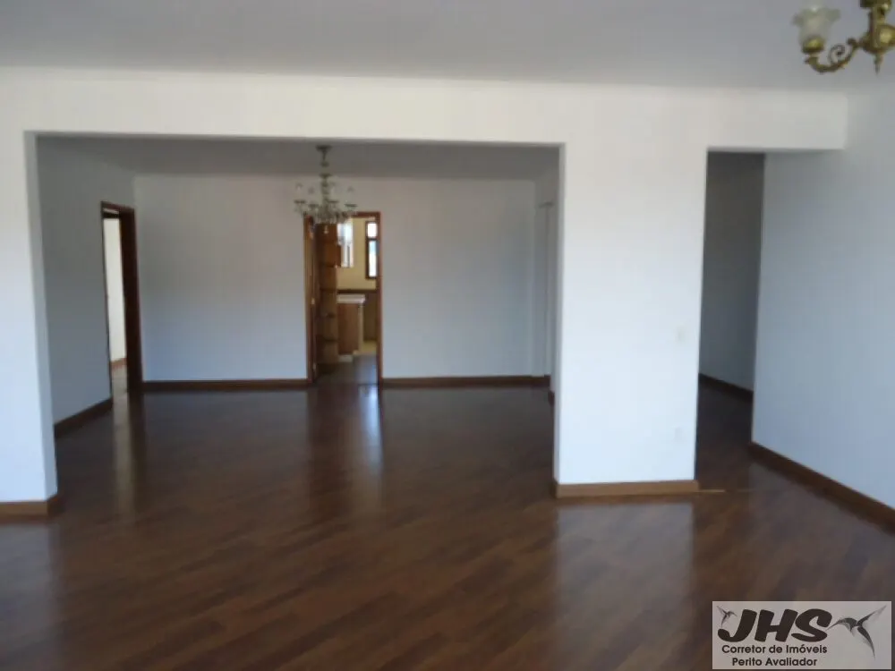 Foto 5 de Apartamento de 4 quartos (2 suítes com closet) com sacada e vista para a praça, Centro