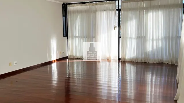 Apartamento de 4 quartos (1 suíte) com varanda, Centro