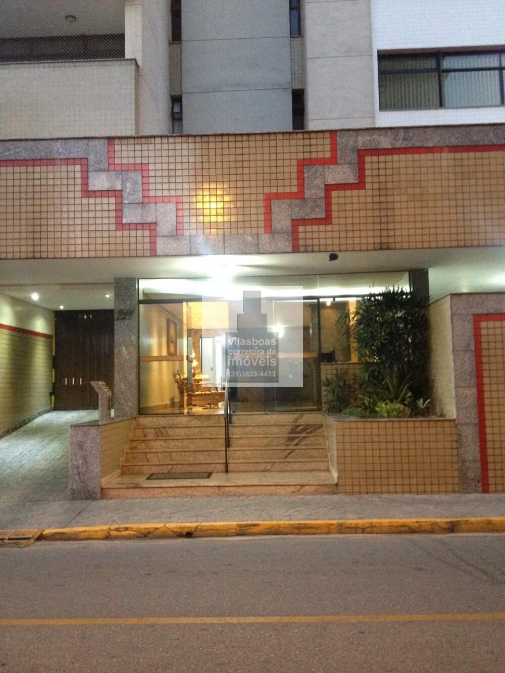 Foto 2 de Apartamento de 4 quartos (1 suíte) com varanda, Centro