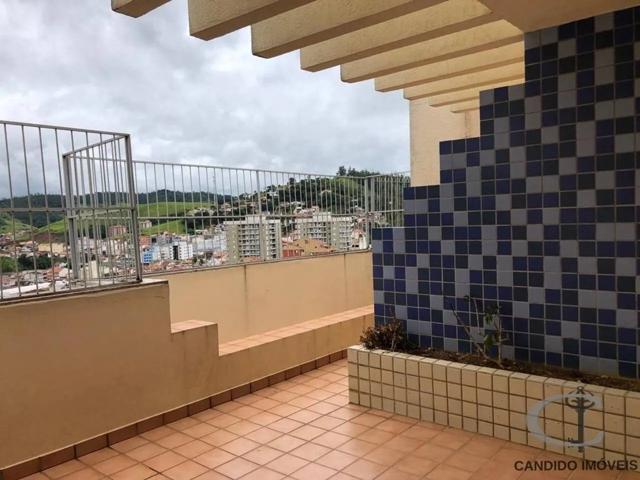Foto 4 de Apartamento duplex de 2 quartos (1 suíte) com terraço e churrasqueira, Centro