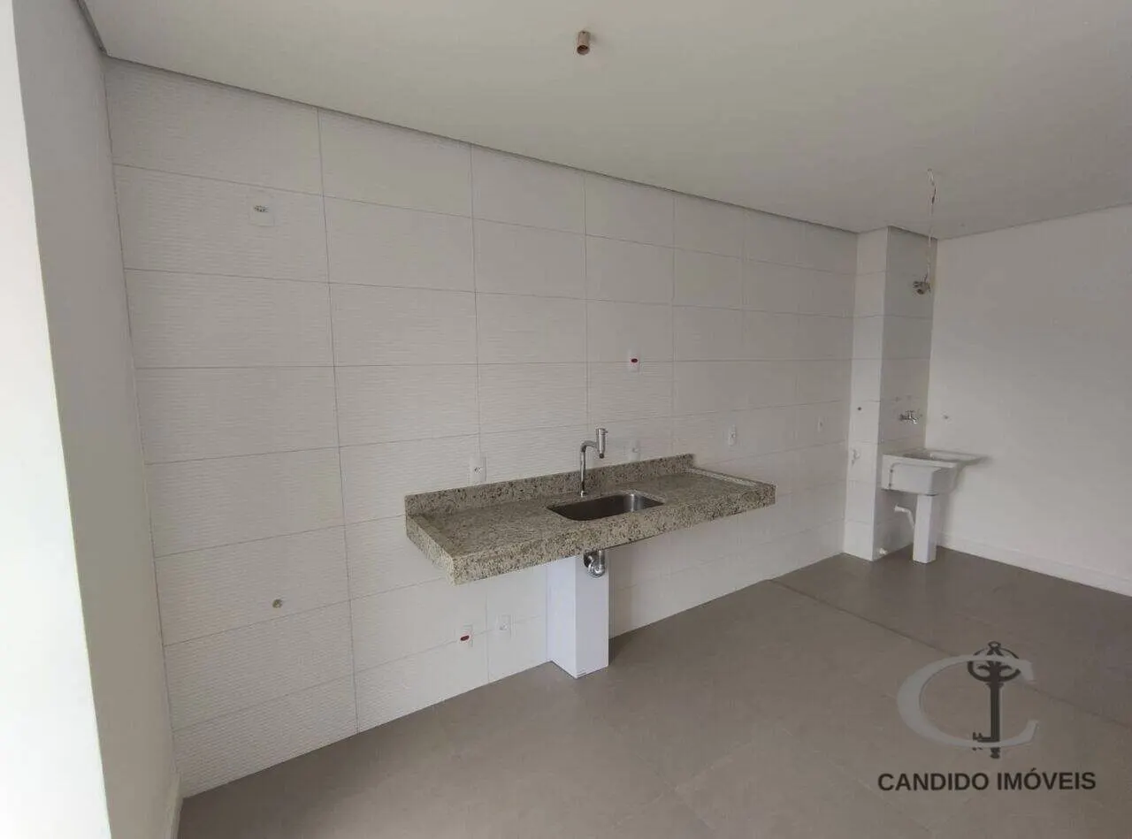 Foto 6 de Apartamento no Edifício Skyvision com piscina de borda infinita e academia, Avenida