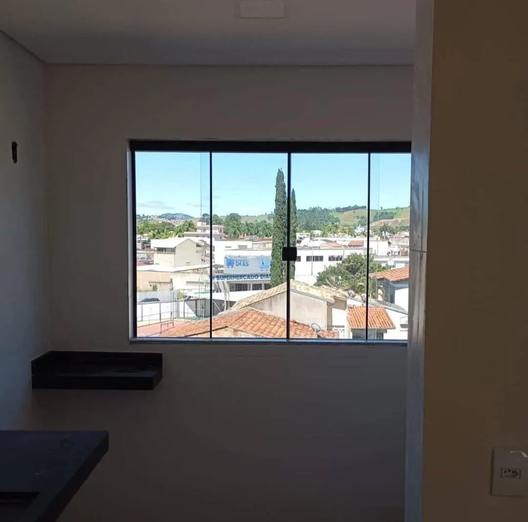 Foto 3 de Apartamento novo de 2 quartos (1 suíte) com elevador e vaga, Morro Chic