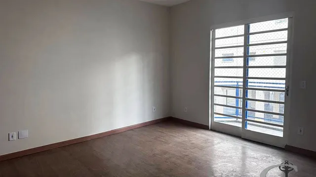 Foto 1 de Apartamento reformado de 2 quartos (1 suíte) no Condomínio Dona Norma, Varginha