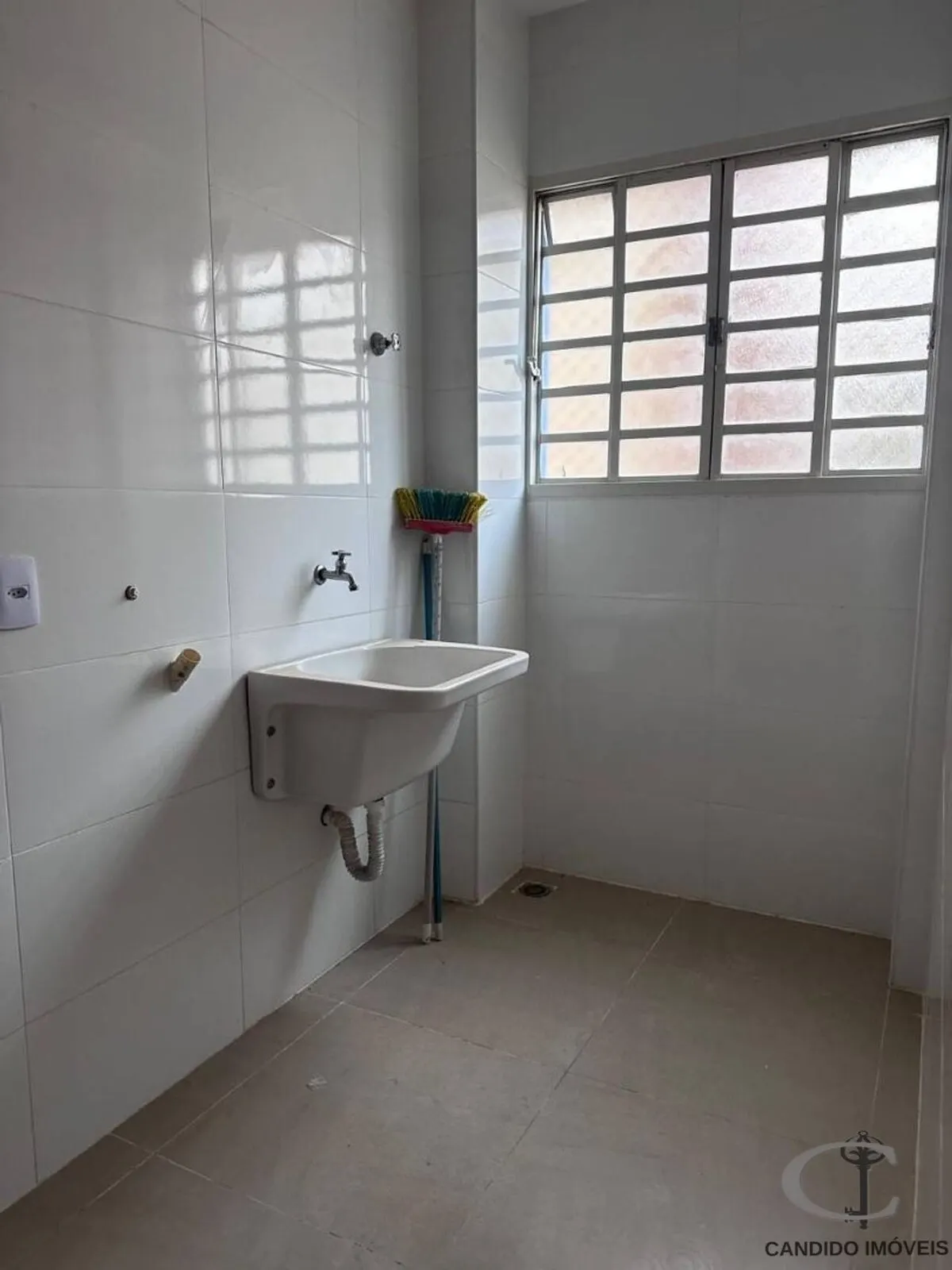 Foto 5 de Apartamento reformado de 2 quartos (1 suíte) no Condomínio Dona Norma, Varginha
