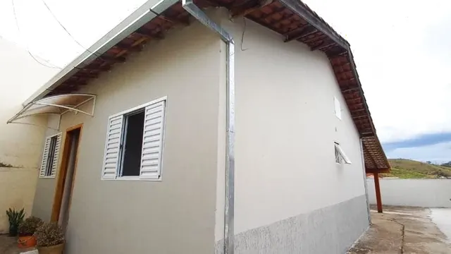 Casa de 2 quartos em Santa Terezinha