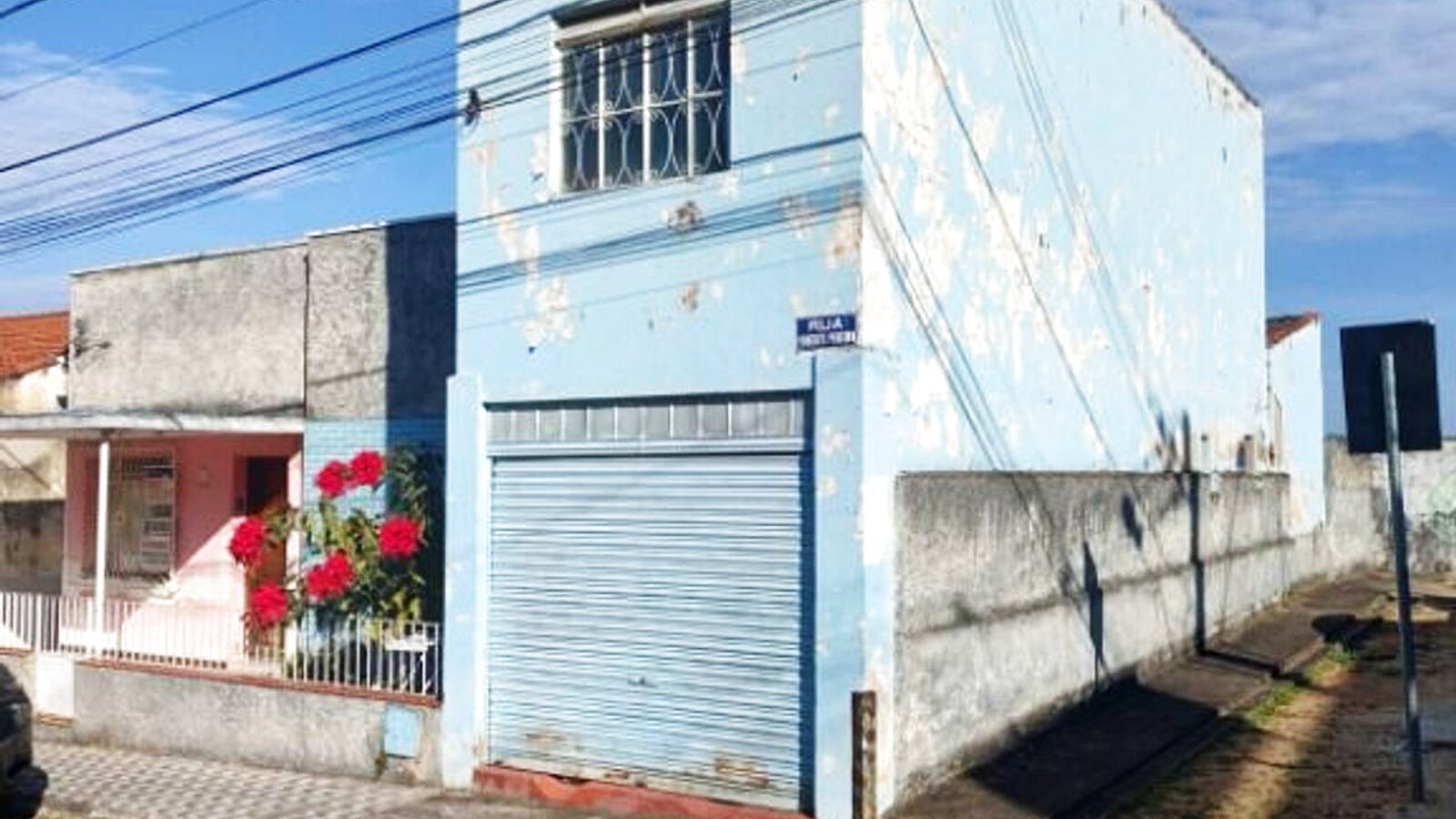 Casa de 6 quartos e 189 m² no Morro Chic