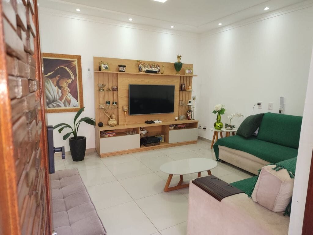 Foto 2 de Casa com três suítes e área gourmet na Medicina
