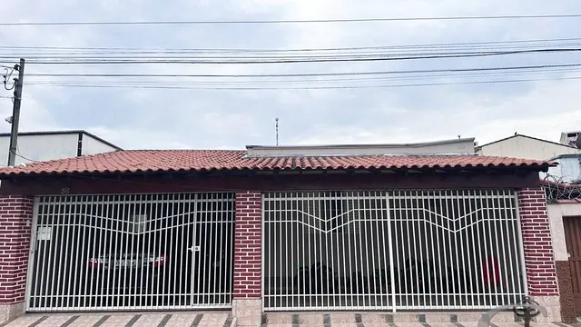 Casa de 134 m² com duas vagas na Vila Rubens