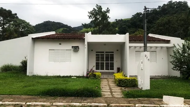 Casa de 3 quartos no Condomínio Ypê, Santa Rosa