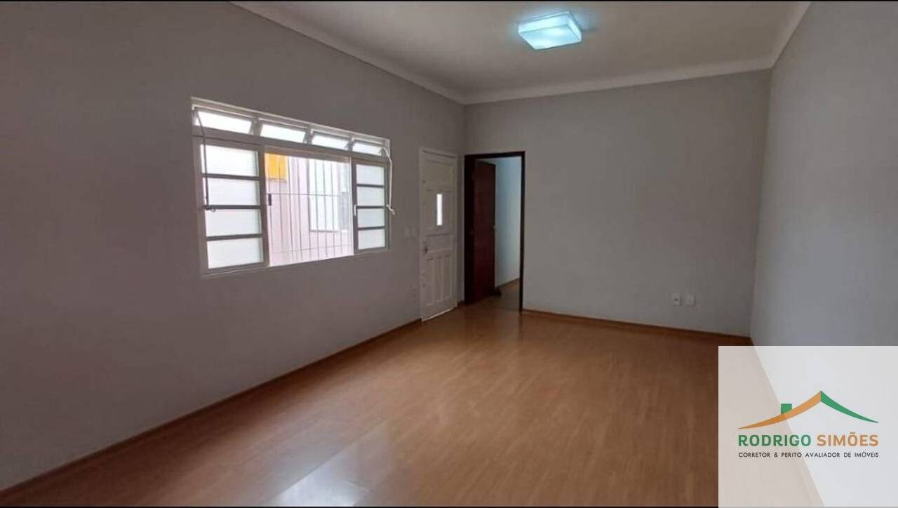 Foto 4 de Casa para alugar no Oriente com 180 m²