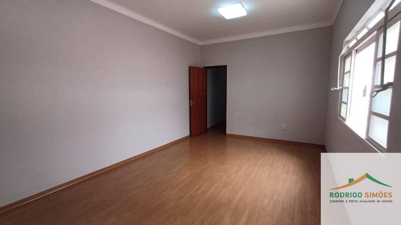 Foto 5 de Casa para alugar no Oriente com 180 m²