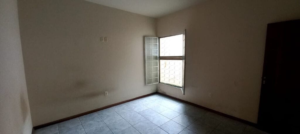 Foto 3 de Casa de três quartos em terreno de 200 m²