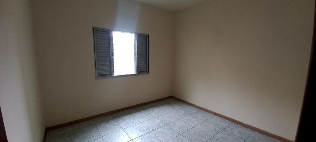 Foto 4 de Casa de três quartos em terreno de 200 m²