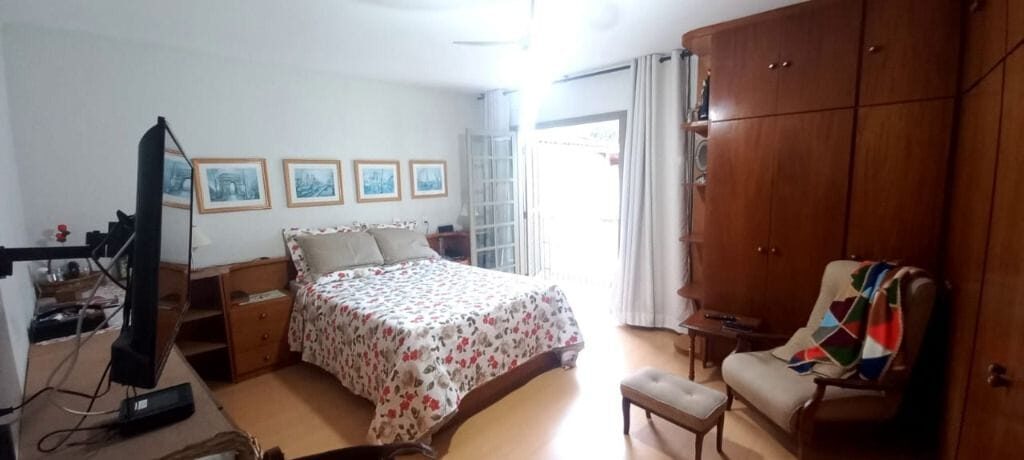 Foto 6 de Casa com piscina no Pinheirinho
