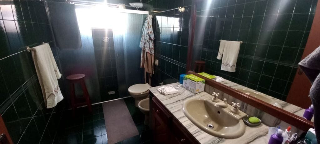 Foto 7 de Casa com piscina no Pinheirinho