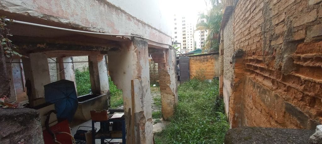 Foto 7 de Casa com área ampla no Centro