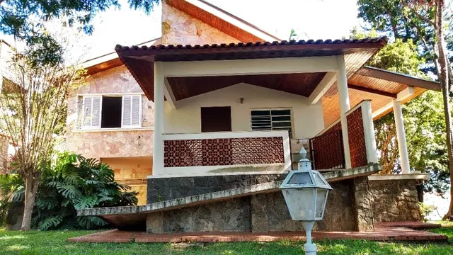 Casa de 3 quartos em terreno de 1.170 m² no Morro Chic