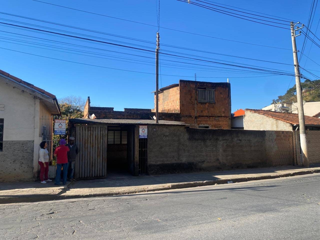 Foto 3 de Terreno de 495 m² com construções para reforma