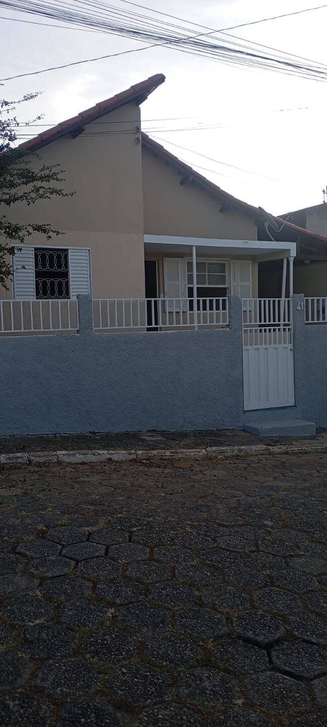 Foto 2 de Casa de 3 quartos com quintal na Piedade