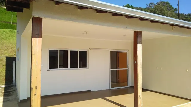 Casa em terreno de 3.000 m² no Morro Grande
