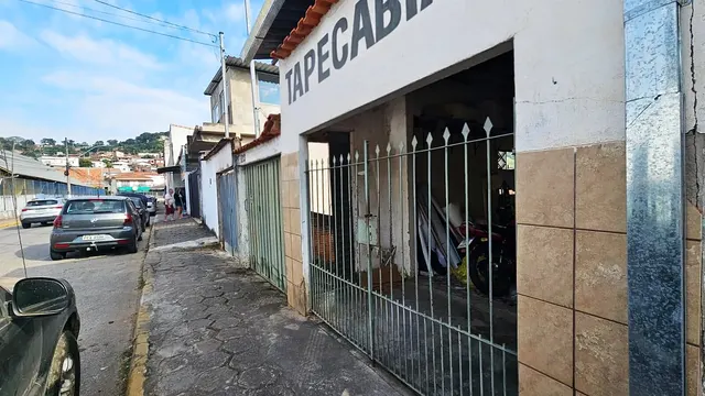 Foto 1 de Casa em acabamento com ponto comercial na frente