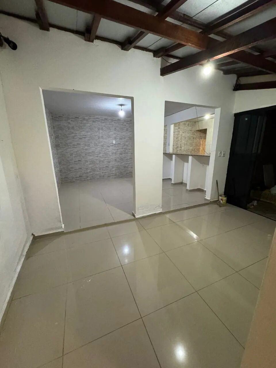 Foto 3 de Casa de 2 quartos com quintal em Santa Luzia
