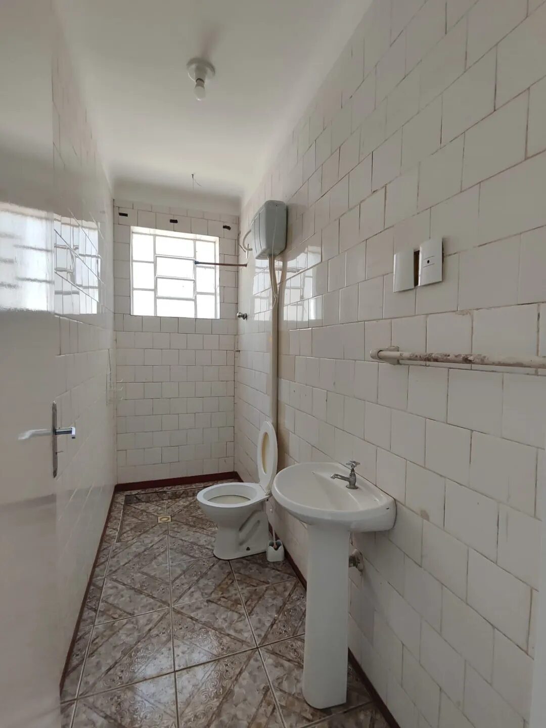 Foto 3 de Casa de 150 m² para alugar no bairro Oriente