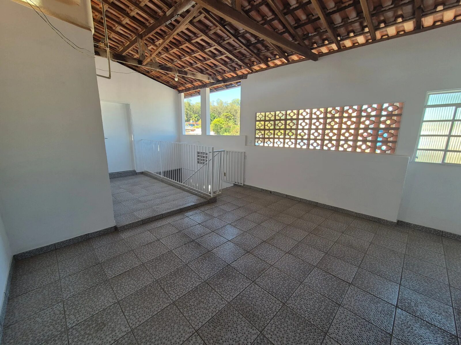 Foto 4 de Casa de 150 m² para alugar no bairro Oriente