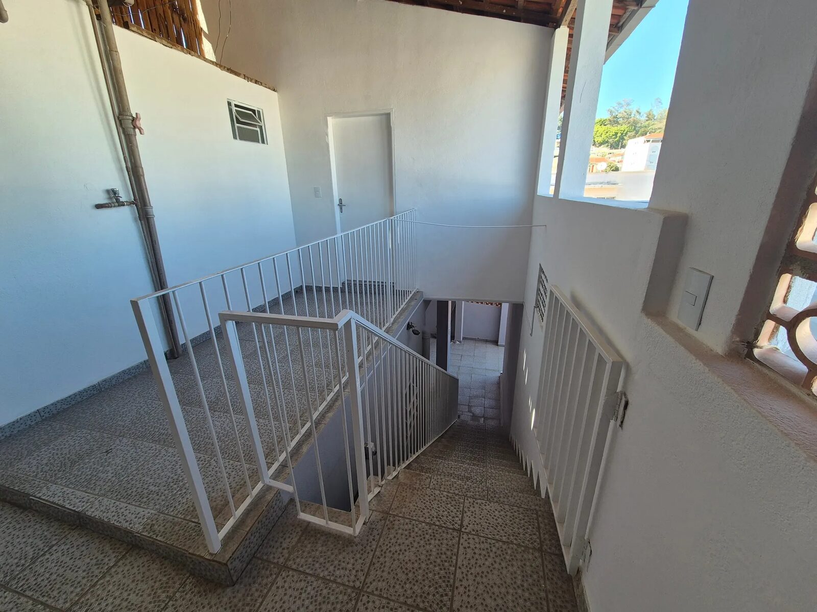 Foto 5 de Casa de 150 m² para alugar no bairro Oriente
