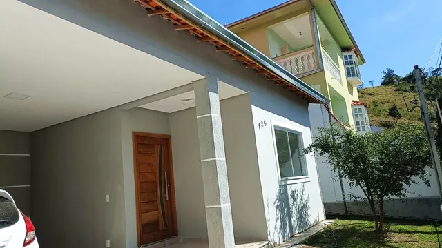 Foto 1 de Casa de 3 quartos com churrasqueira no Pinheirinho