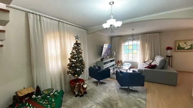 Casa de 4 quartos com piscina na Varginha