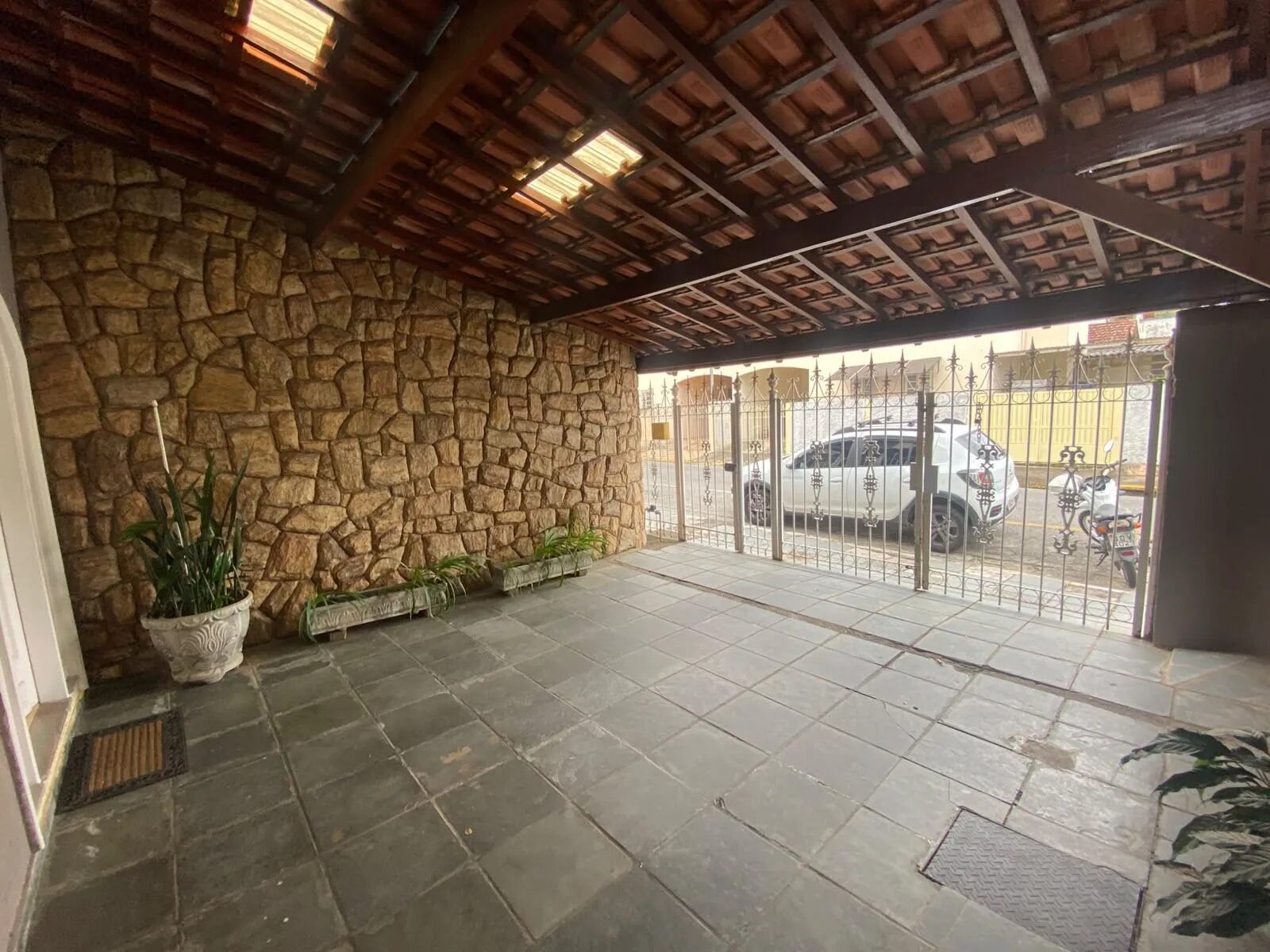 Foto 4 de Casa de 4 quartos com piscina na Varginha