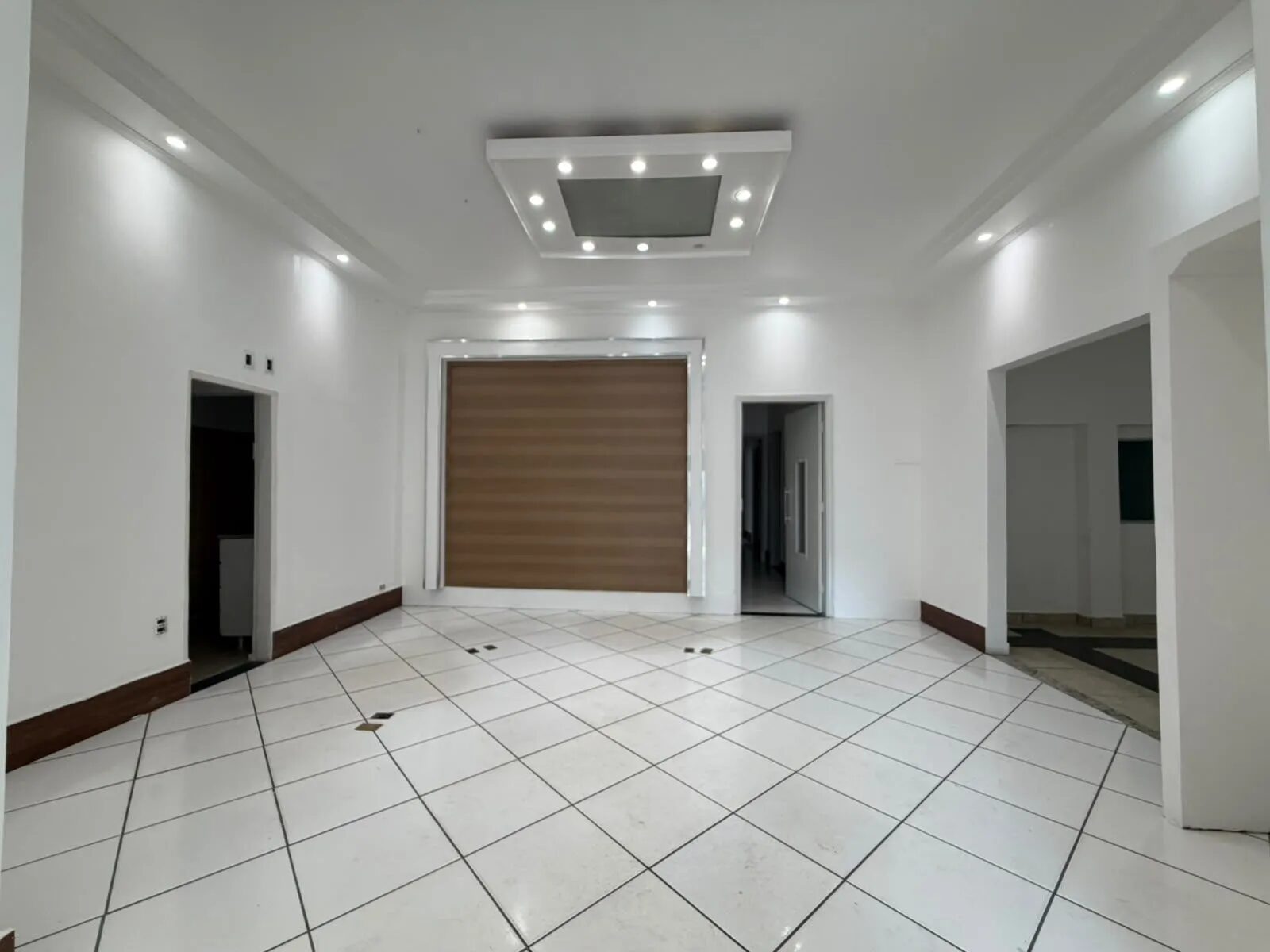 Foto 3 de Casa de 250 m² para alugar no bairro Varginha