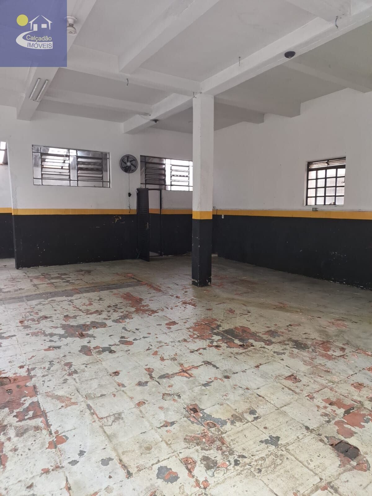 Foto 3 de Sala comercial de 150 m² para alugar na Avenida, Itajubá-MG