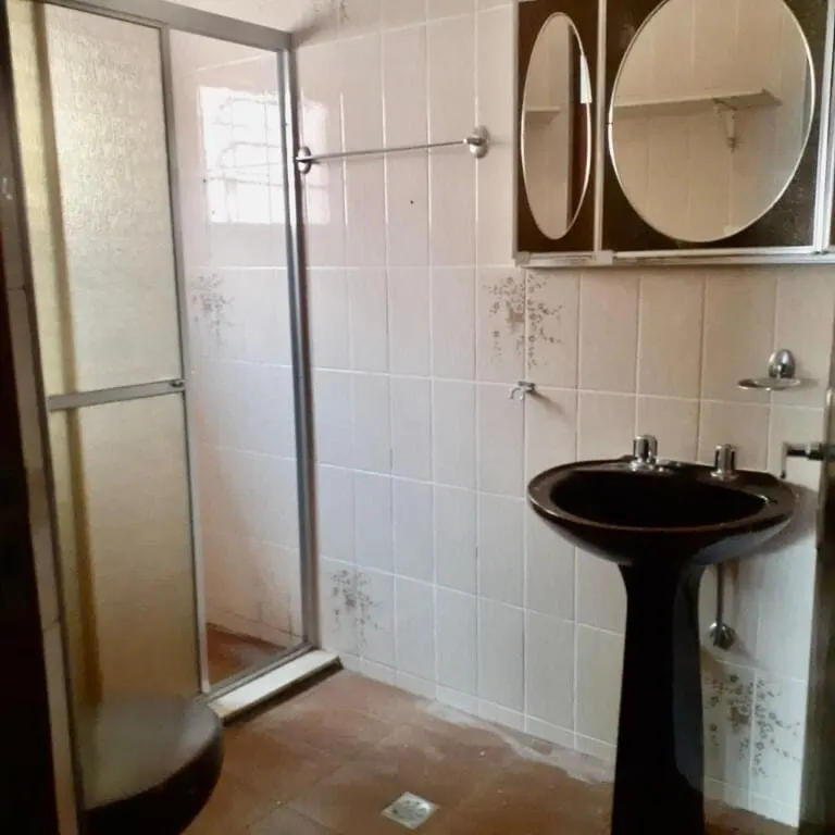 Foto 8 de Casa com 2 suítes, escritório e quintal, Avenida
