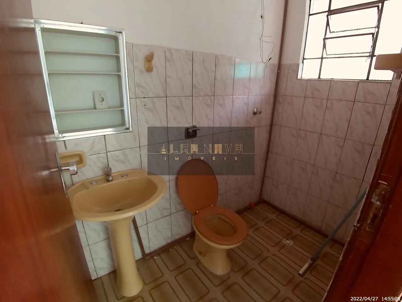 Foto 7 de Casa de 3 quartos com galpão coberto para comércio ou moradia, Medicina