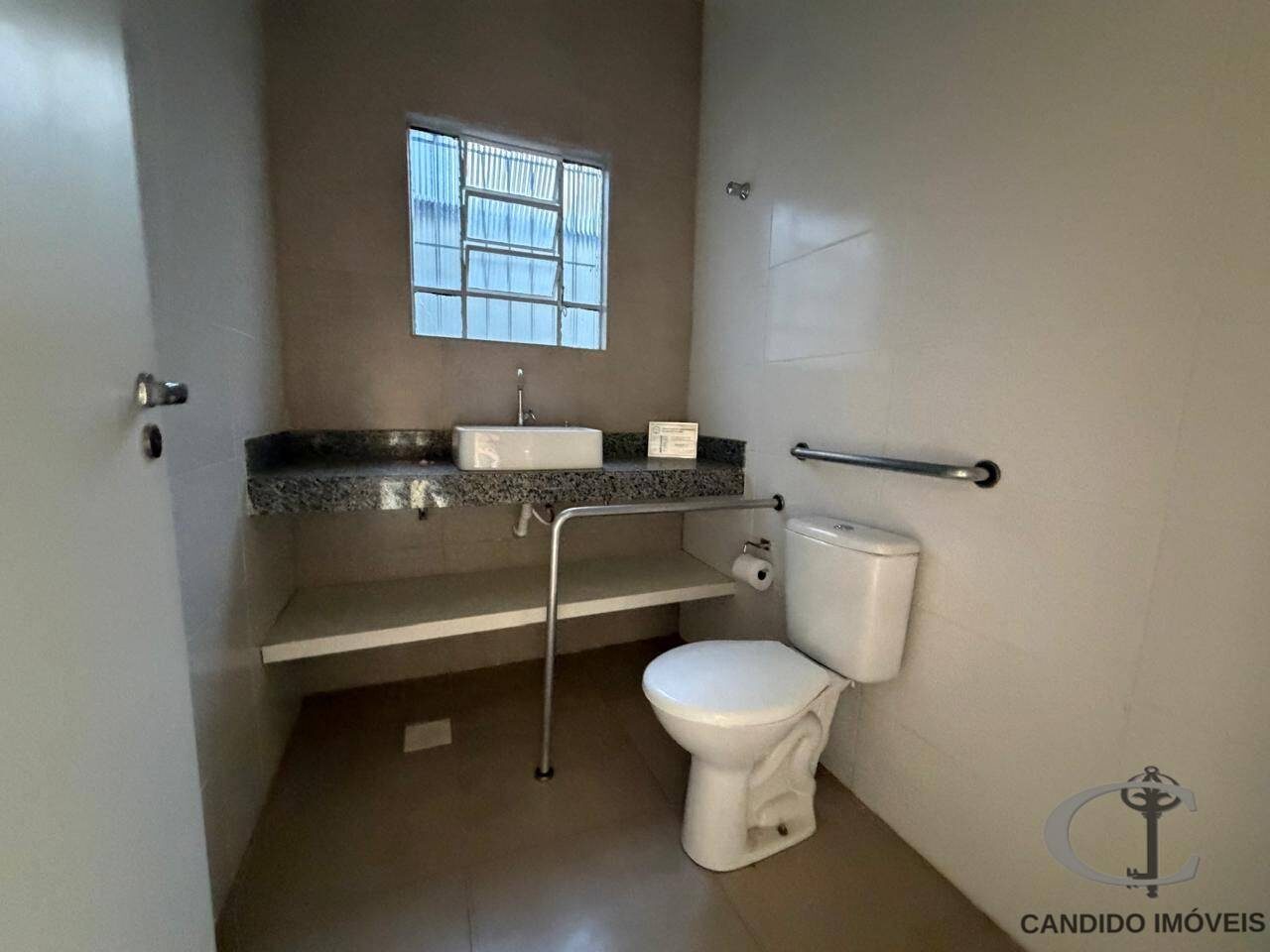 Foto 5 de Casa para uso comercial ao lado do Colégio FEPI, Varginha