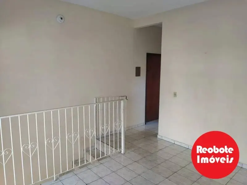 Foto 2 de Sobrado de 2 quartos (1 suíte) com quintal coberto e garagem, Jardim Bernadete